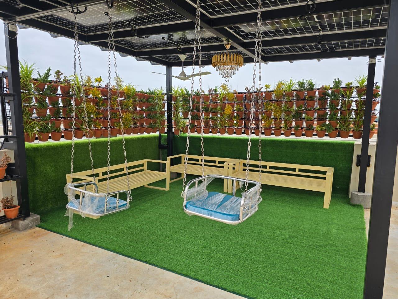 SOLAR ROOF WITH GARDENING